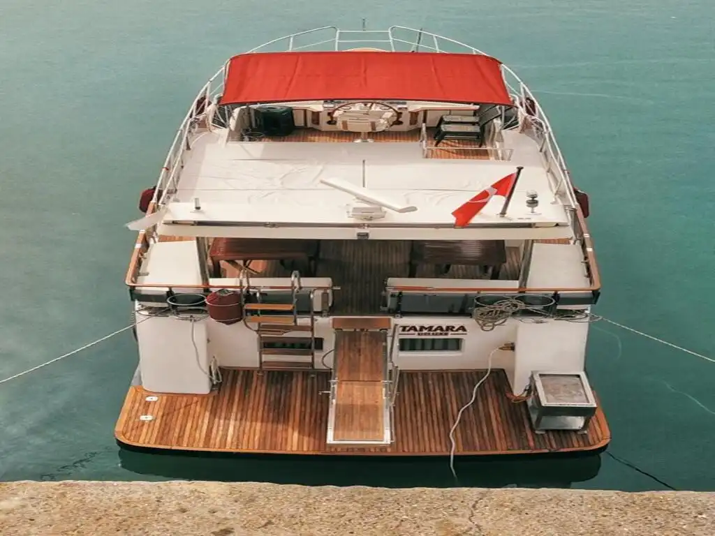 YACHT TAMARA